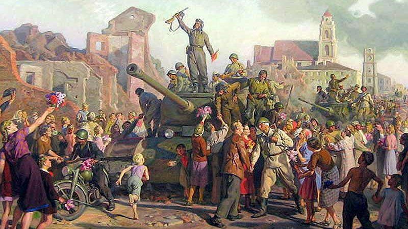 3 июля 1944 года в ходе операции «Багратион» наши танки, развивая наступление, ворвались в Минск. Большую помощь наступавшим войскам оказывали белорусские партизаны. В эту дату Белоруссия празднует День Независимости.