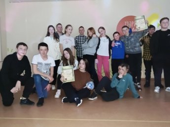 Конкурсно-игровая программа к 23 февраля "При параде!"