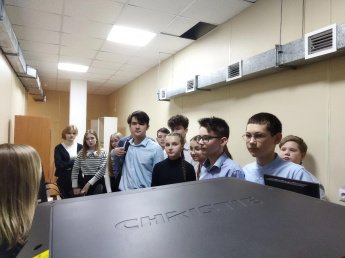 Какими знаниями должен обладать киномеханик?